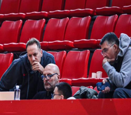 中国短道速,滑队迎难而,力求突破,球友会,球友会官方,球友会官网,球友会入口,球友会登录